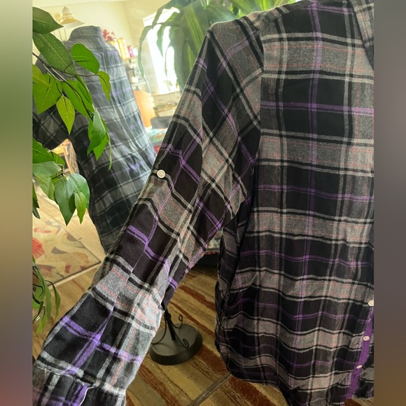 Simply Vera plaid button down top - Picture 2 of 6